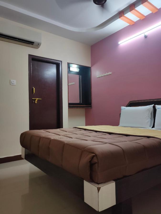 Hotel Dkr Residency Τιρουπάτι Εξωτερικό φωτογραφία