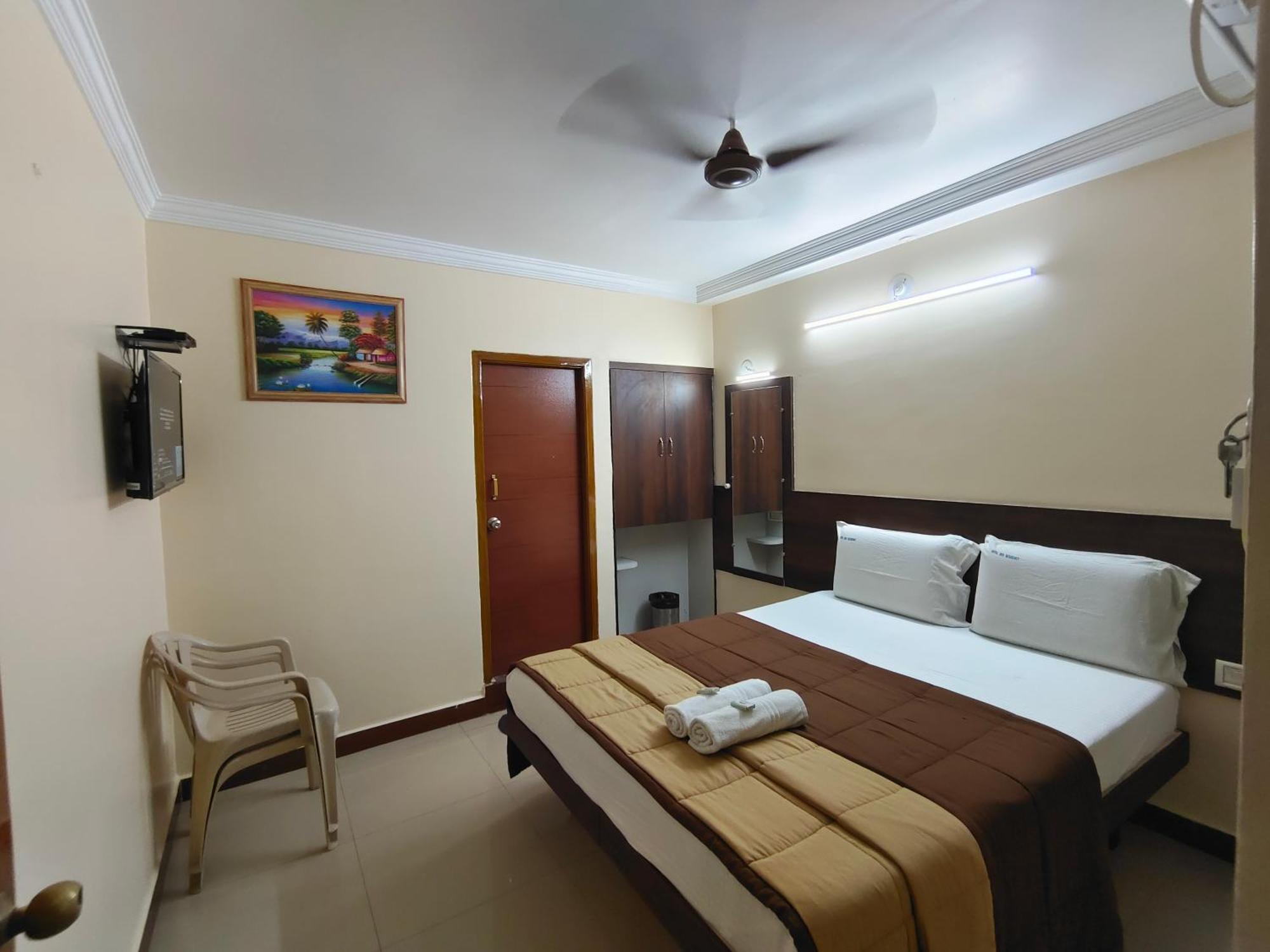 Hotel Dkr Residency Τιρουπάτι Εξωτερικό φωτογραφία