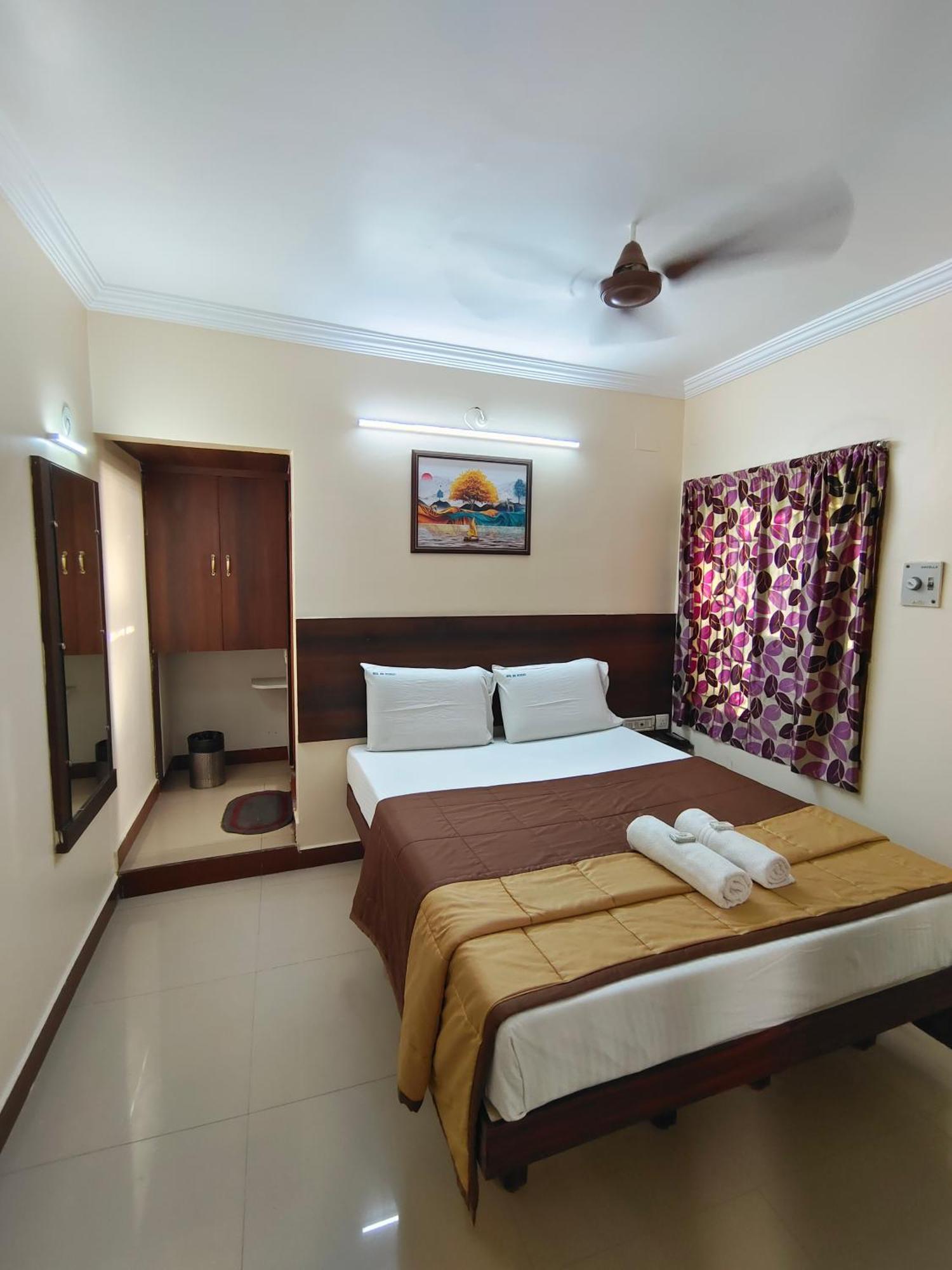Hotel Dkr Residency Τιρουπάτι Εξωτερικό φωτογραφία