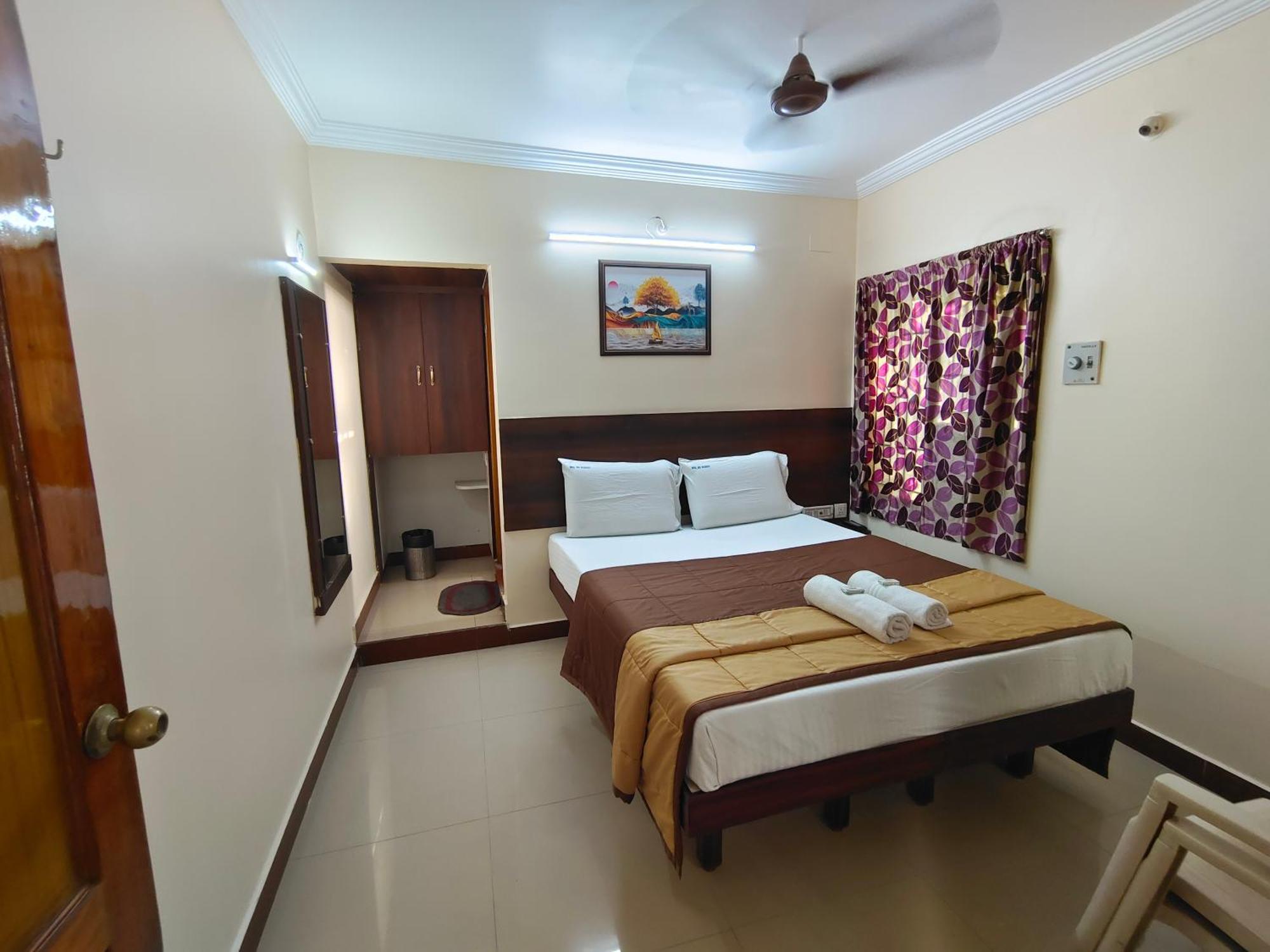 Hotel Dkr Residency Τιρουπάτι Εξωτερικό φωτογραφία